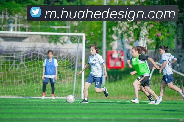 快船逆转胜利泰伦卢与小卡联手展现绝佳战术与实力